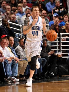 火力拉满！阿夫迪亚&夏普合砍17分，开拓者三节反超比分